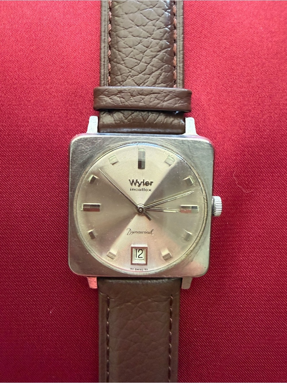 Vintage 1950s Wyler Incaflex Dynawind Cushion Case Swiss Automatic Watch